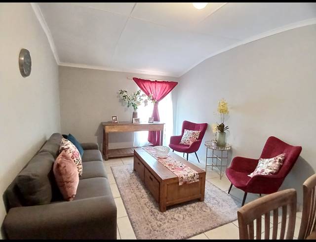 2 BEDROOM HOUSE FOR SALE IN SASOLBURG EXT 1